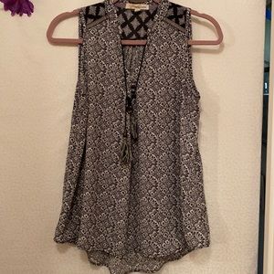 ❤️‍🔥4 for $20 Redwind boho style sleeveless top